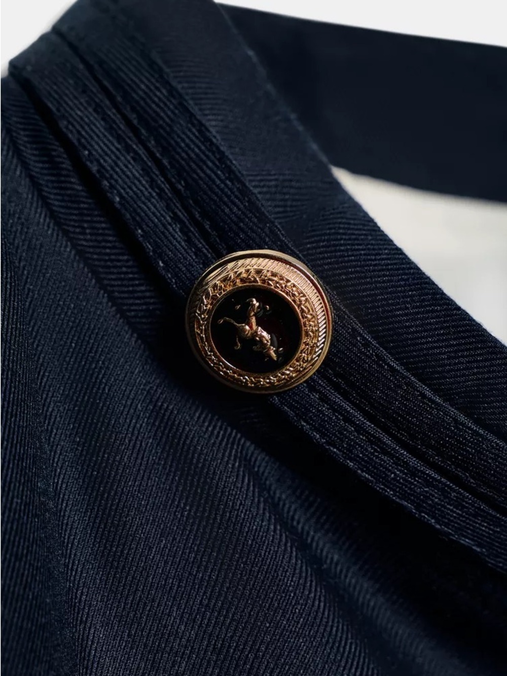 Zara Blogger favorite Navy Blue Fitted Blazer with Gold Buttons Feminine Size M - Picture 9 of 10